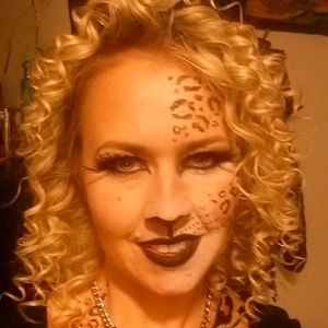 Meet your Posher, Magda